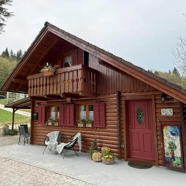 Počitniška hiša z dvema spalnicama Sauna & Jacuzzi，位于Gorica pri Slivnici的酒店