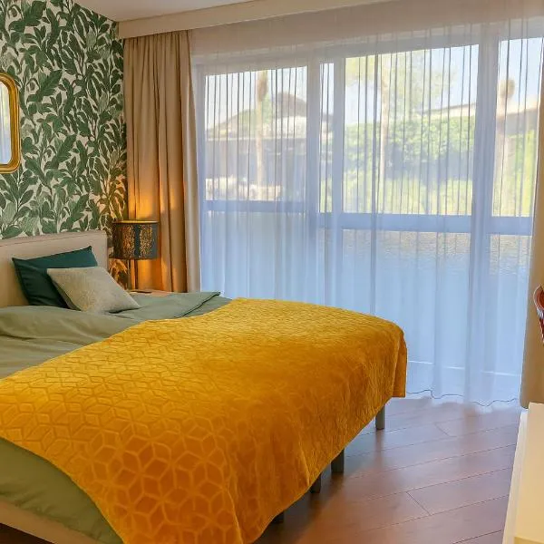 Reza Almere，位于阿尔梅勒的酒店