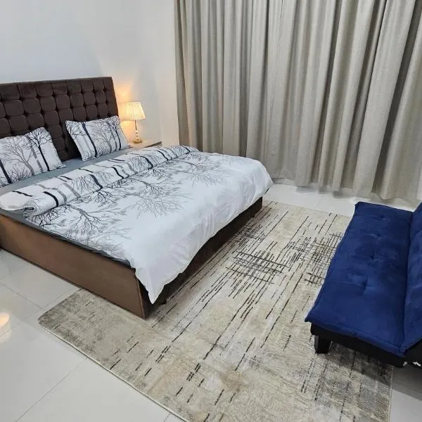 Fabulous Villa Rooms near Airport，位于迪拜的酒店