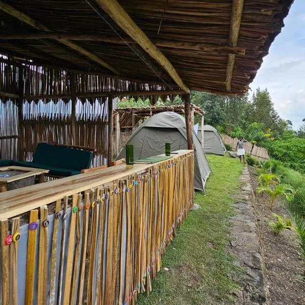 Twin Lakes Eco Lodge Campsite，位于Rubirizi的酒店
