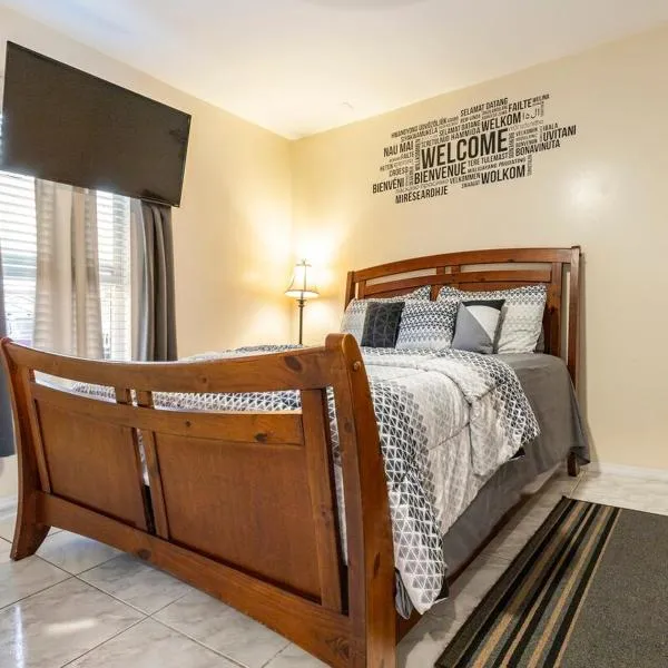 Private 1 Bed 1 Bath Orlando Oasis Shopping and Parks Nearby，位于奥兰多的酒店