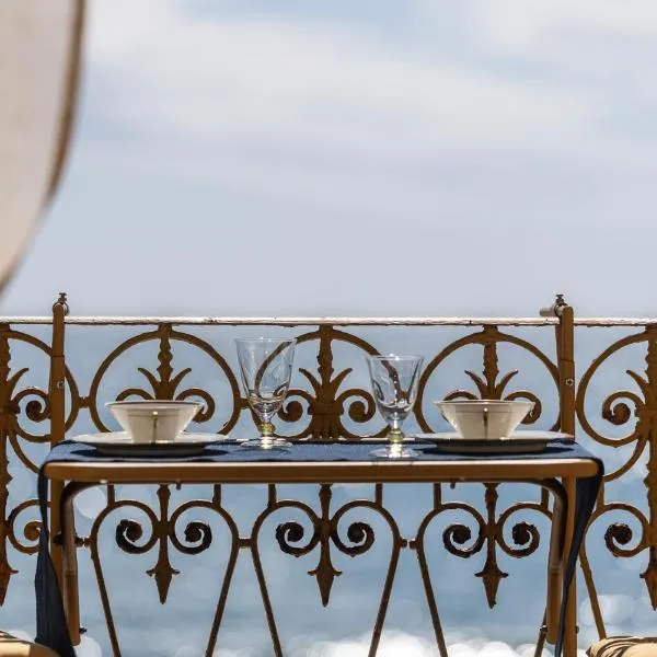 Casa d'artista - Camere in residenza di Charme，位于阿拉西奥的酒店