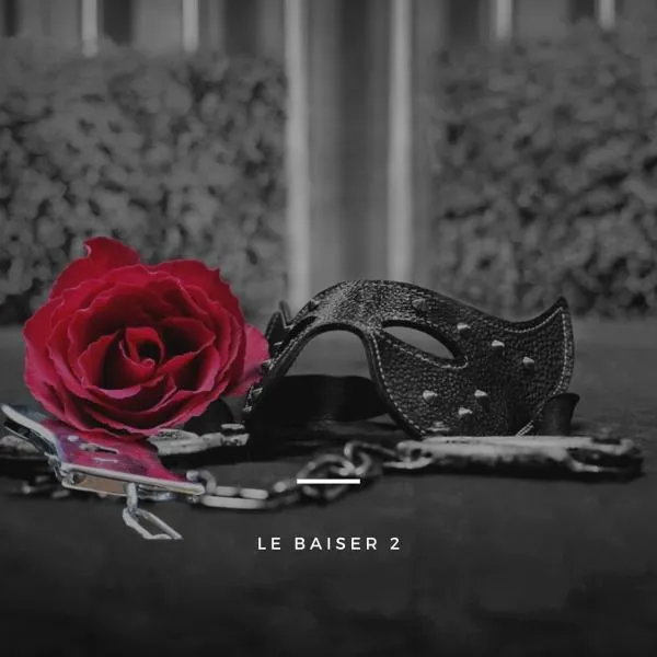 Le baiser 2 Love room du plaisir interdit，位于圣阿尔努的酒店