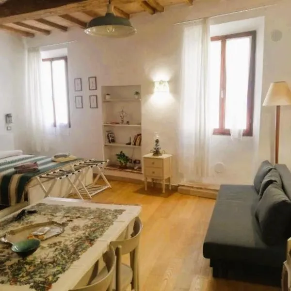 Lovely Home - Spazio per le biciclette in casa，位于博恩孔文托的酒店