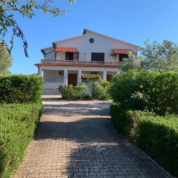 Villa Conti Residence，位于拉科纳的酒店