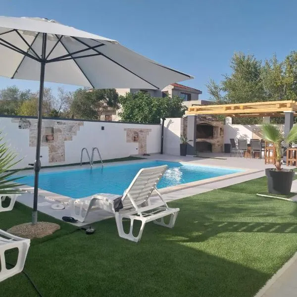 Villa Providenca，位于Poličnik的酒店