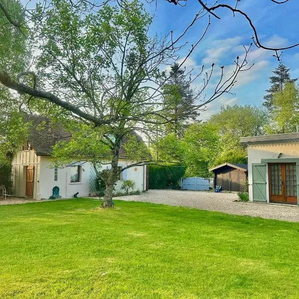 Riverside - Domaine 2 Maisons - Parc 1 hectare - Pont L'Eveque Deauville Normandie，位于Le Mesnil-sur-Blangy的酒店