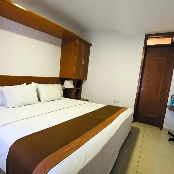 Retama Hotel Tacna，位于塔克纳的酒店