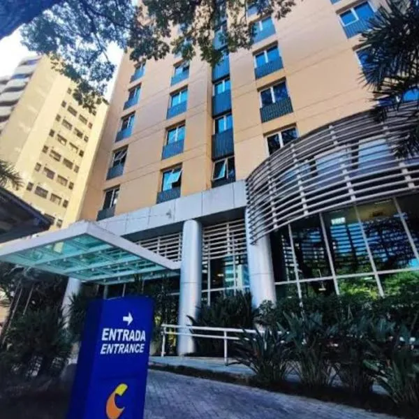 Flat Fantástico em Moema frente ao Metrô，位于圣保罗的酒店