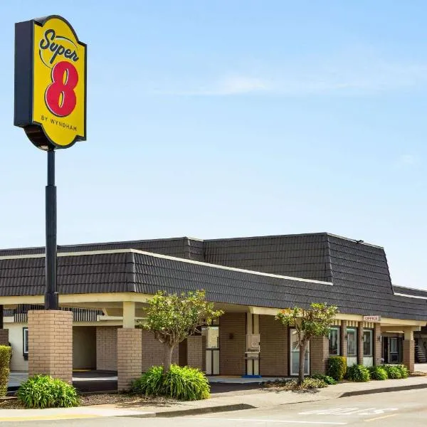 尤里卡速8酒店，位于尤里卡的酒店