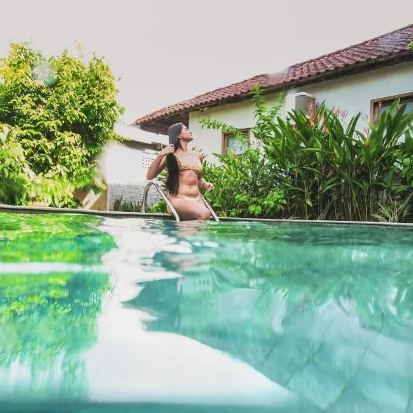 Local Hostel Novo Airão，位于新艾朗的酒店