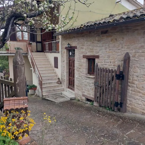 Agriturismo Roccamaia，位于Pievebovigliana的酒店