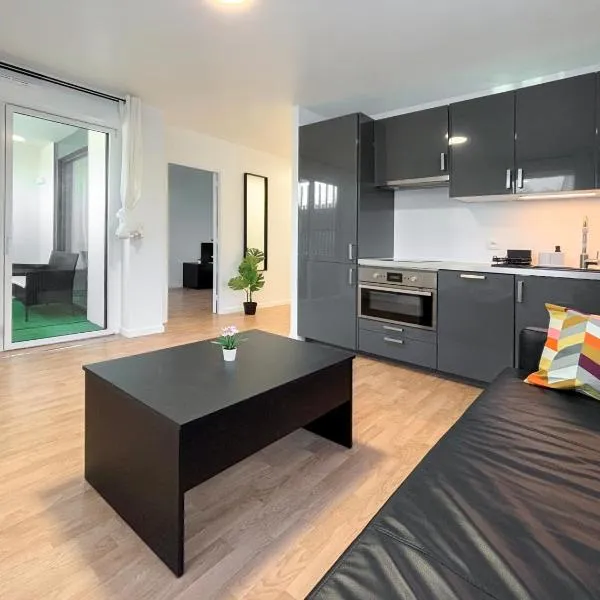 Appartement Cosy avec Loggia et Parking privé，位于圣但尼的酒店