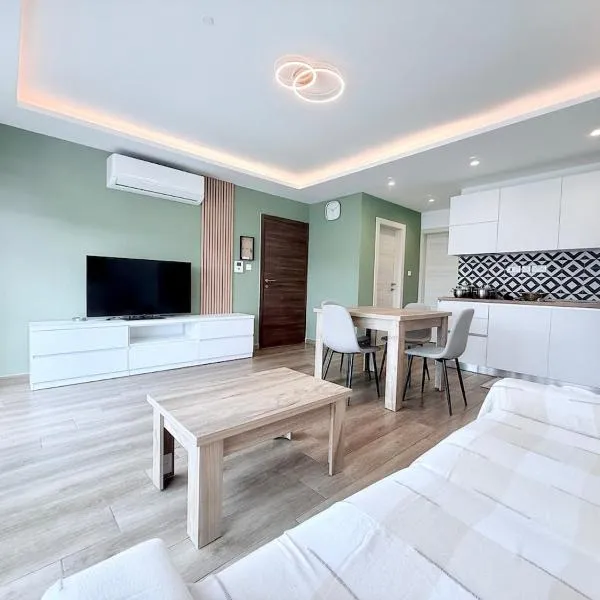 The Bugibba Central Penthouse!，位于圣保罗湾城的酒店
