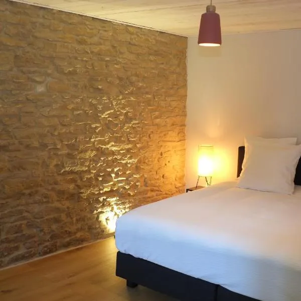 Au Petit Bercail - Le Loft - Gite pour 4 personnes，位于希尼的酒店