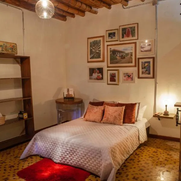 Santa Irene de Palomino - Sevilla Valle del Cauca，位于Sevilla的酒店