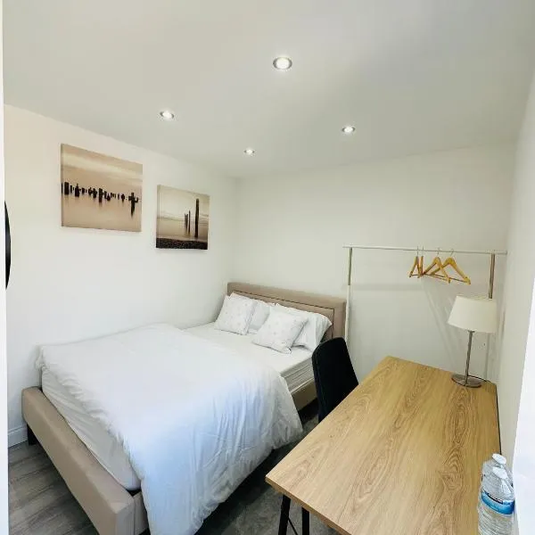 London Twickenham stadium double Bedroom B，位于豪士罗的酒店