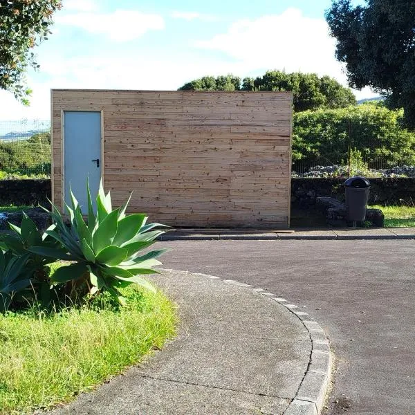 North Coast Camping，位于Biscoitos的酒店