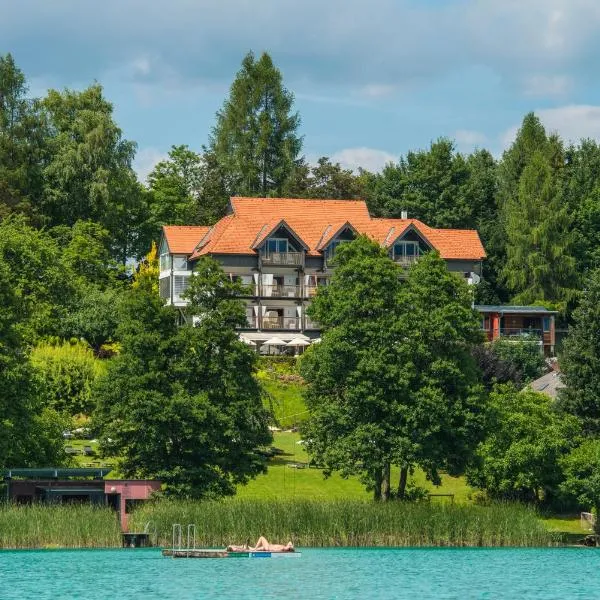 Kleines Hotel Kärnten，位于法克湖畔埃格的酒店