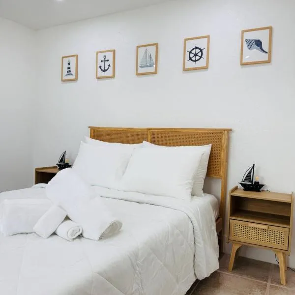 Private, cozy, beach guest-suite C，位于威尼斯的酒店