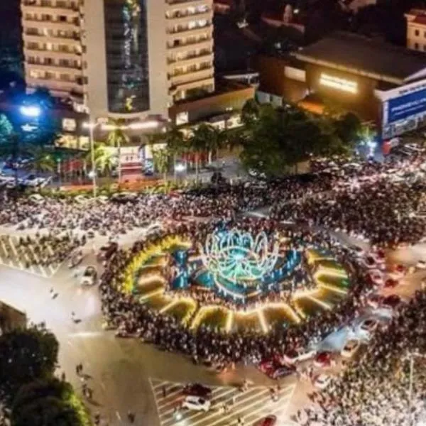 穆尔泰东方大酒店，位于荣市的酒店