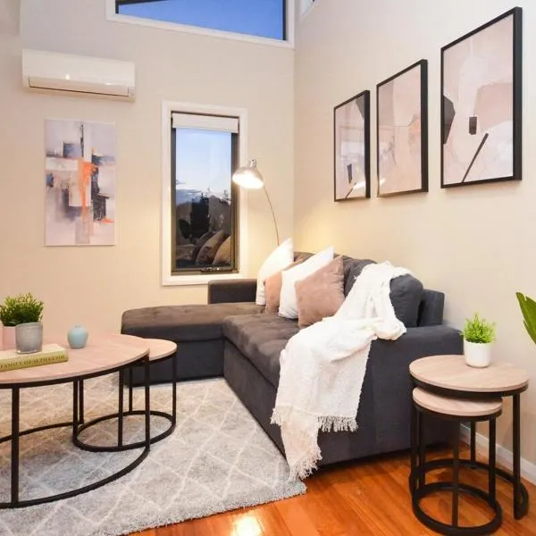 Luxury Townhouse Stay，位于墨尔本的酒店