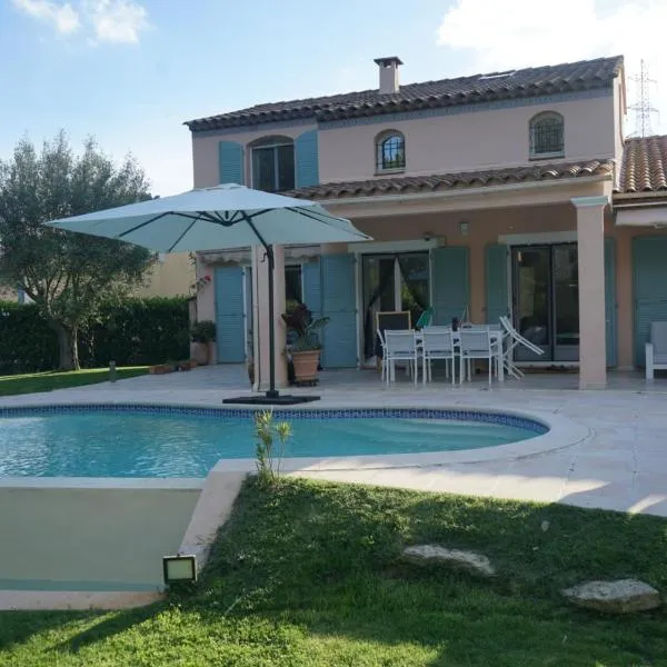 Villa avec piscine - Mougins - domaine privé，位于穆然的酒店