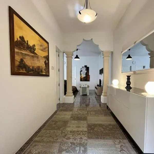 Carmax 2 Bedroom Appartment Birzebbugia，位于比尔泽布贾的酒店