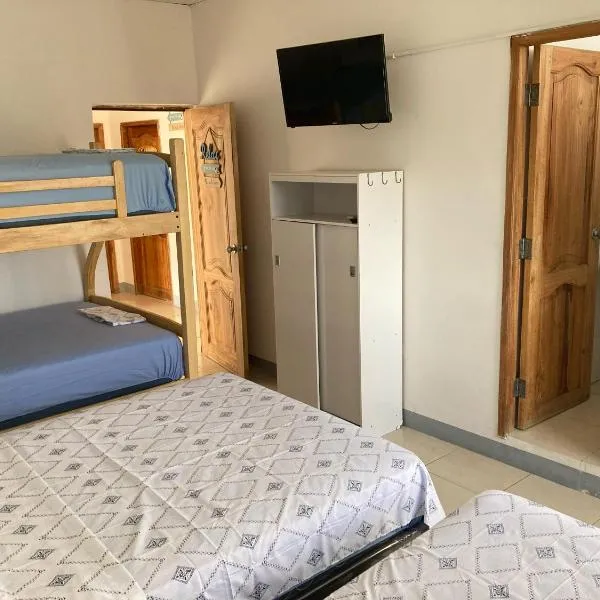 Pargo, habitación privada de Flor de Lis Beach House，位于普拉亚斯的酒店