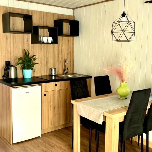 Resort EDEN - domki, pokoje, apartamenty，位于加茨比亚格拉的酒店