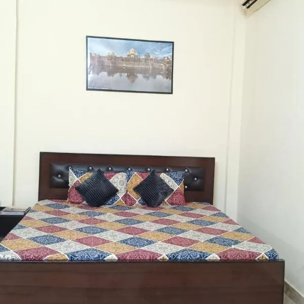 Maa Bhagwati Home stay & PG House，位于Ayodhya的酒店