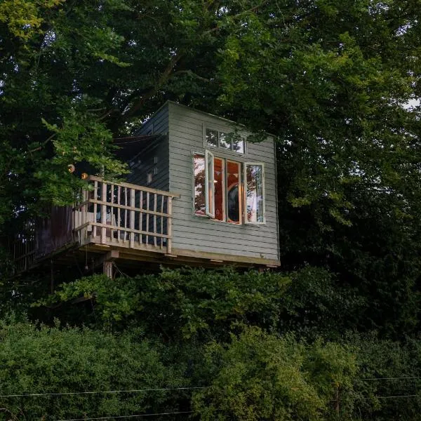 Treehouse escape，位于Kværndrup的酒店
