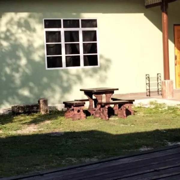 LR homestay，位于Kampong Ru Sepuloh的酒店