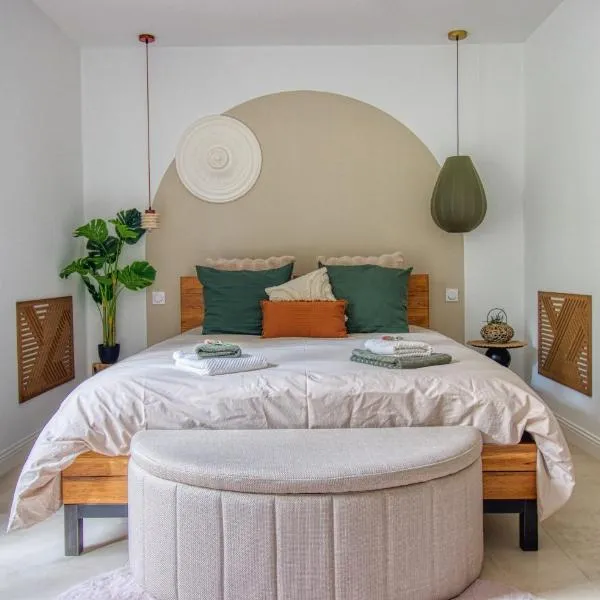 L orée du bois, le studio，位于Saussenac的酒店