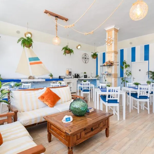 Hostel Neon Tenerife，位于Guaza的酒店