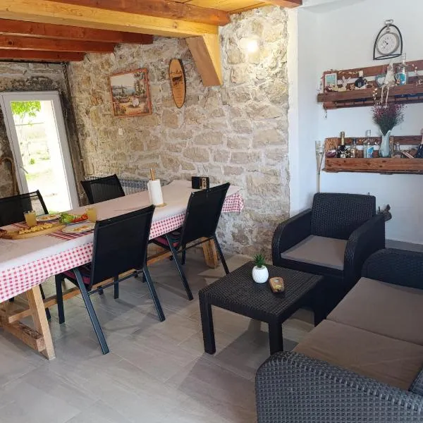 Murva B&B，位于Gradina的酒店