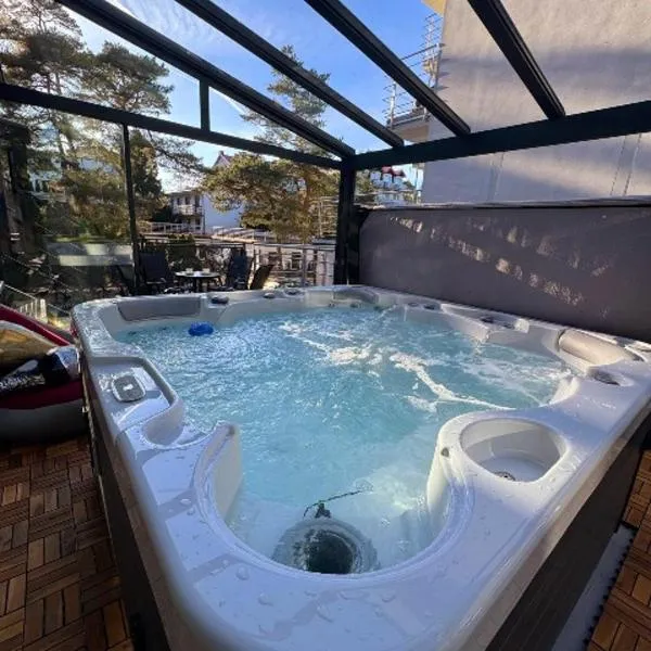 Villa Azalia，位于加茨比亚格拉的酒店