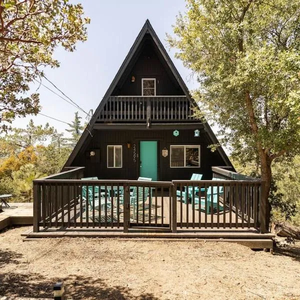 Dog Friendly A-frame Hot Tub Nature Views，位于爱德怀的酒店
