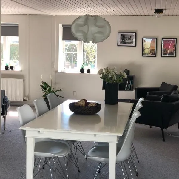 Gæstehuset Rosenvang，位于博恩瑟的酒店