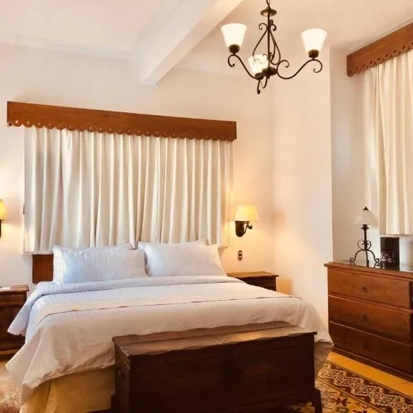 HOTEL MI SOLAR EJECUTIVO，位于乌鲁阿潘的酒店