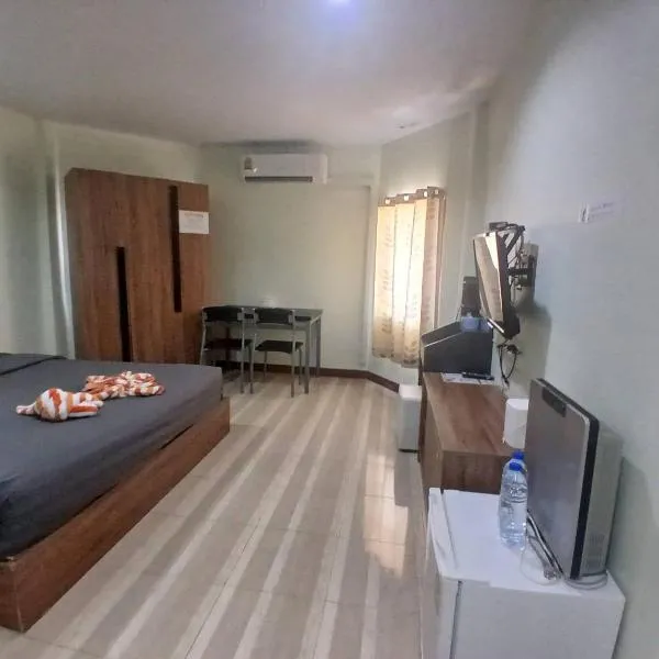 Alongkorn hotel by SB，位于夜功府的酒店