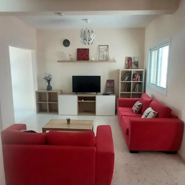 Sea Breeze Maisonette，位于拉纳卡的酒店