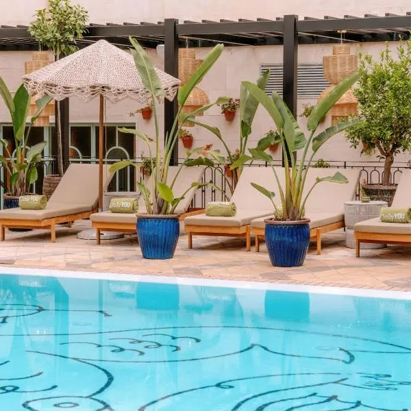 Only YOU Hotel Sevilla，位于塞维利亚的酒店