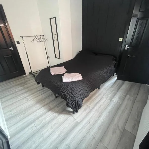 Double Room & Ensuite in Glenfield，位于Glenfield的酒店