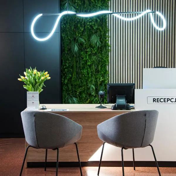Hotel Reśliński，位于大波兰地区格罗济斯克的酒店