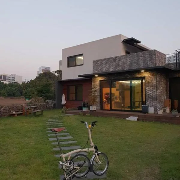 Sogobe Jeju House，位于济州市的酒店