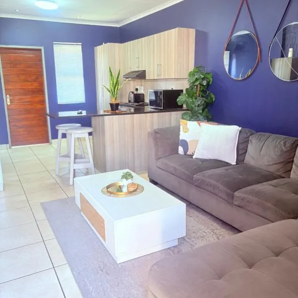 43 Home self Catering with backup power and High speed WiFi，位于威特班克的酒店