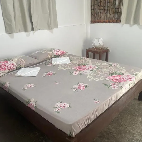 Popo isso homestay，位于卢纳将军城的酒店
