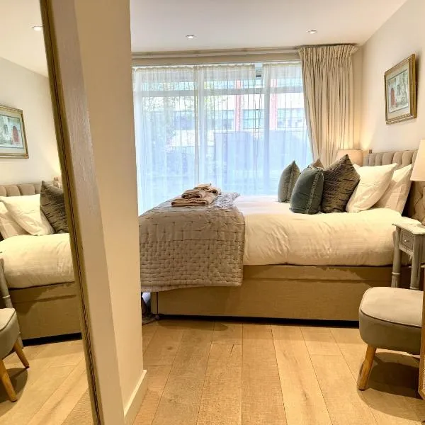 Walcot Yard with parking, Bath Keys，位于巴斯的酒店