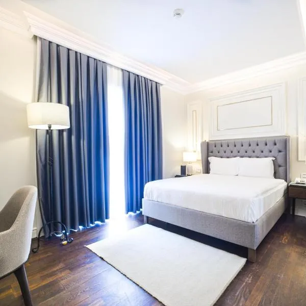 Xheko Imperial Luxury Hotel & SPA，位于地拉那的酒店